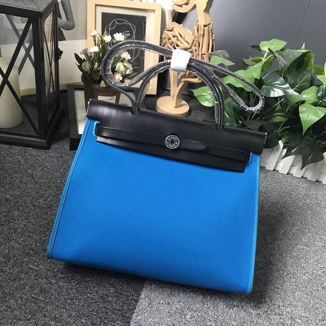 Hermès（爱马仕）黑色 马鞍皮拼蓝色帆布 Herbag 31 现货