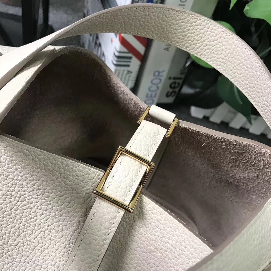 Hermès（爱马仕）Picotin菜篮包 奶昔白 原厂御用顶级TC皮 Lock 金扣 22cm 现货