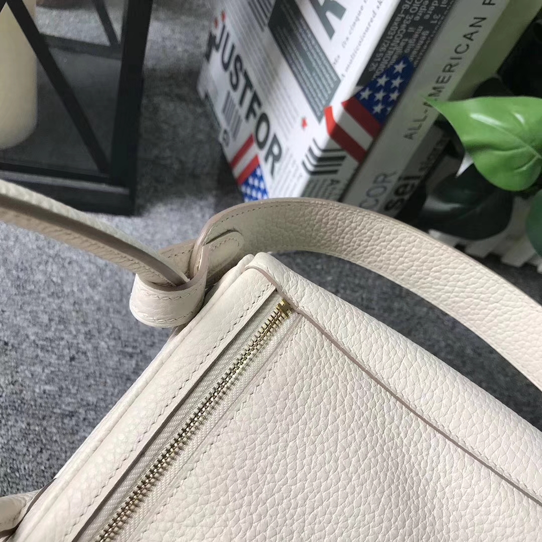 Hermès（爱马仕）Lindy 琳迪包 奶昔白 原厂御用顶级TC皮 金扣 26cm
