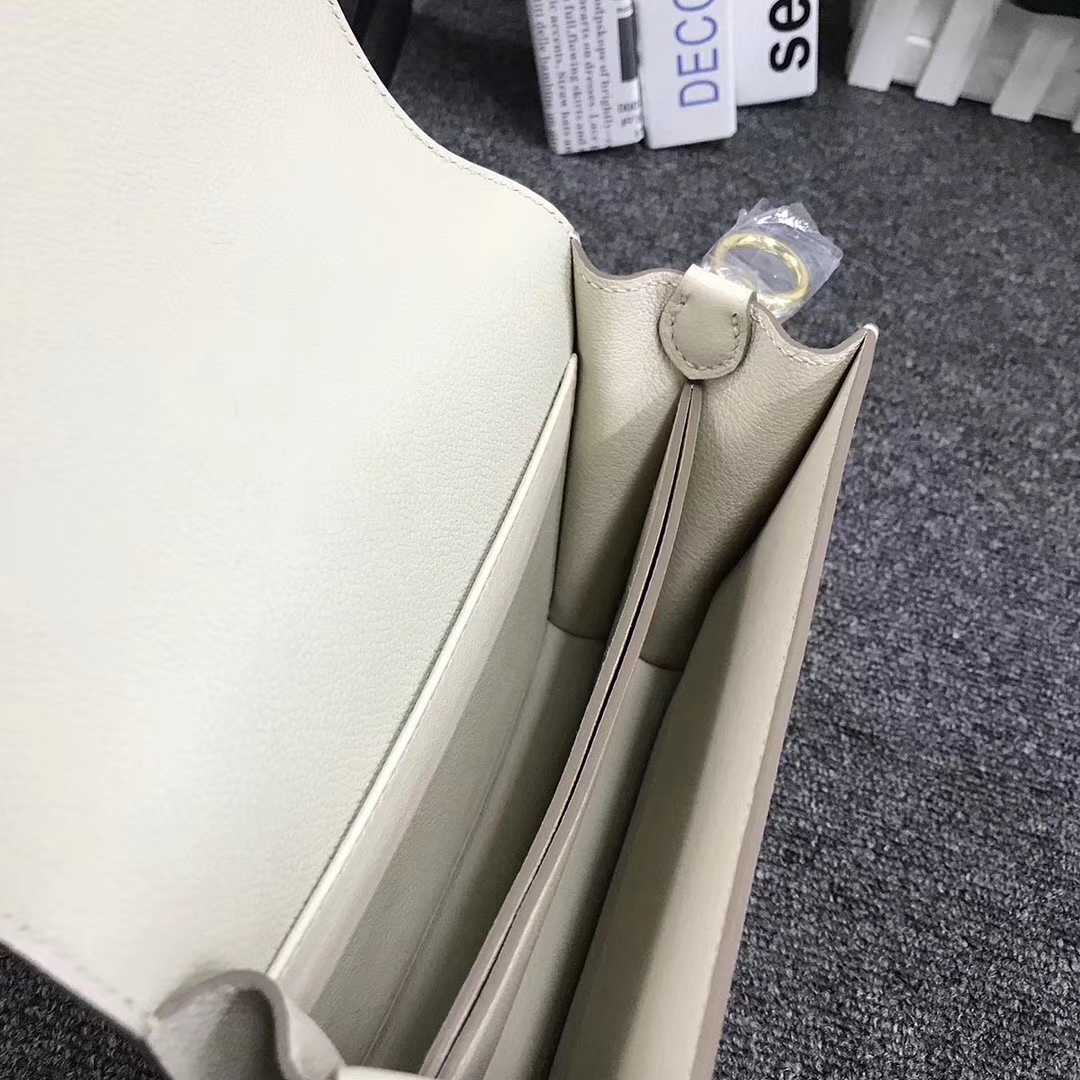 Hermès（爱马仕）Roulis猪鼻包 奶昔白 原厂御用顶级Ever Color 皮 银扣 19cm