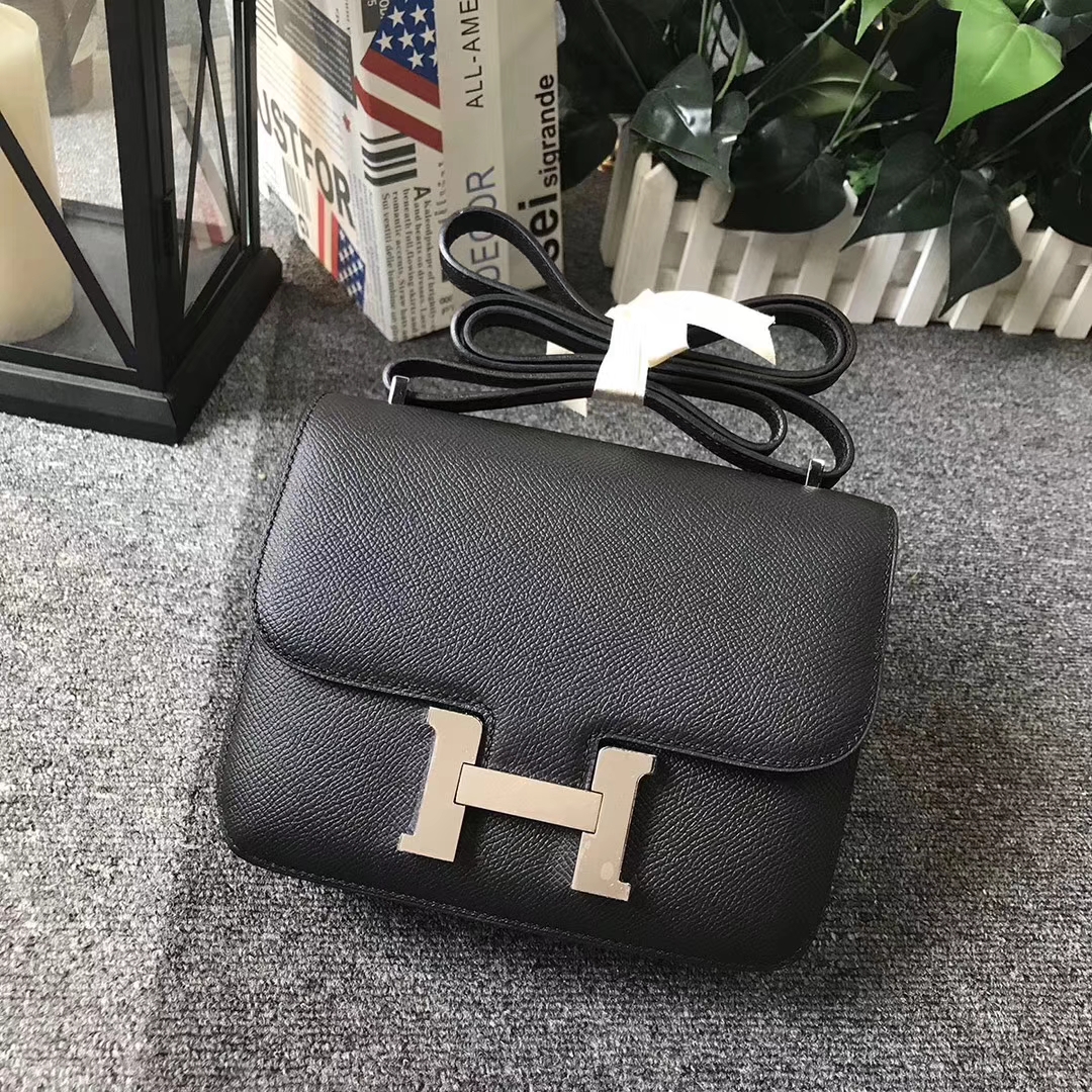 Hermès（爱马仕）黑色 原厂御用顶级Epsom 皮 Constance 19 银扣 现货
