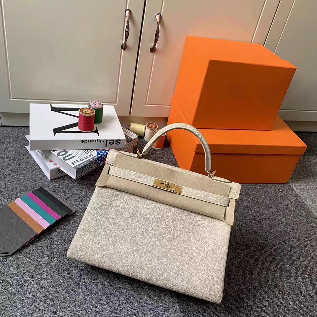 Hermès（爱马仕）奶昔白 原厂御用顶级小牛皮 Kelly 32 金扣