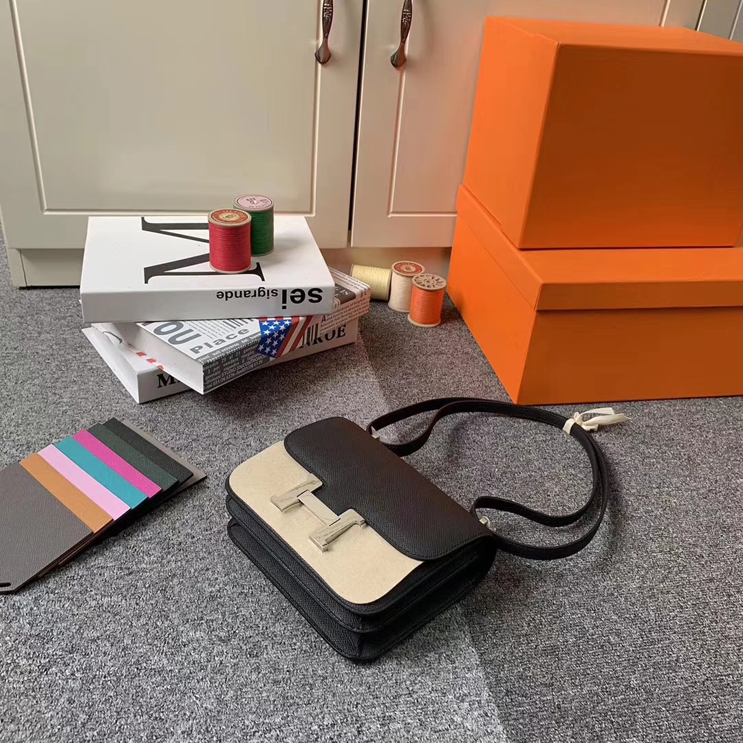 Hermès（爱马仕）CK89 黑色 原厂御用顶级Epsom 皮 Constance 19 银扣 现货