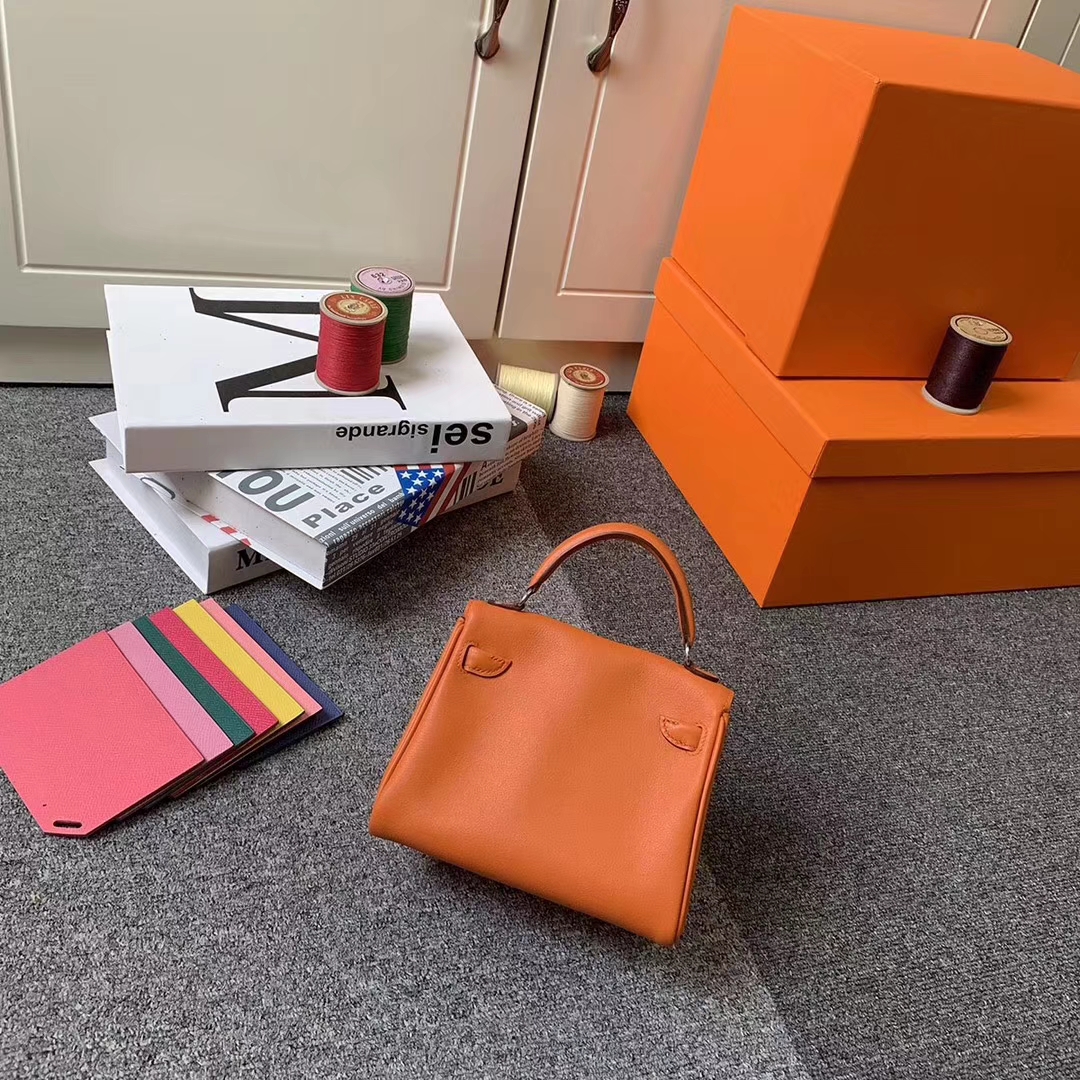 Hermès（爱马仕）Kelly doll 橙色拼芥末黄 原厂御用顶级Swift 皮 银扣