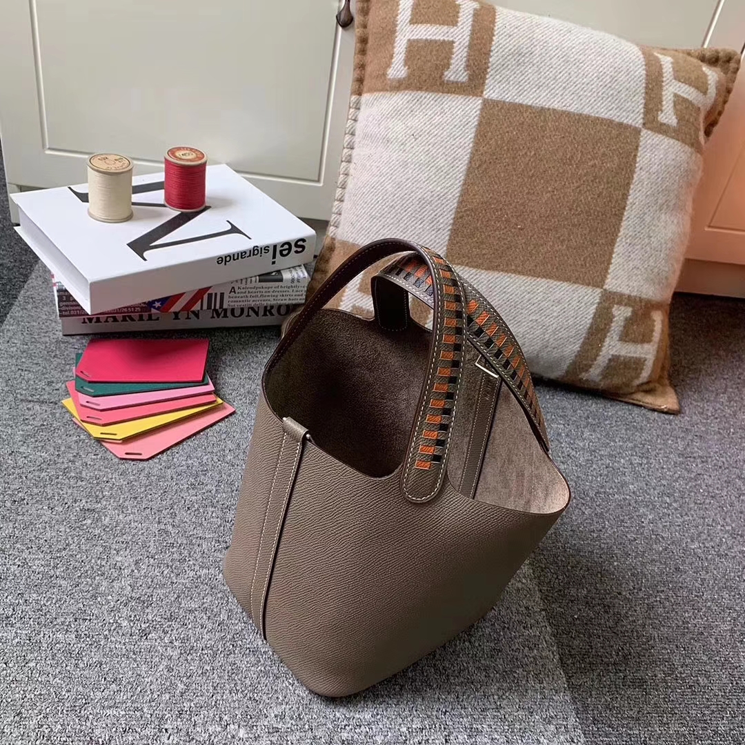 Hermès（爱马仕）Picotin Lock 菜篮包 CK18 大象灰 编织手腕 原厂御用顶级Epsom 皮 银扣 18cm 现货