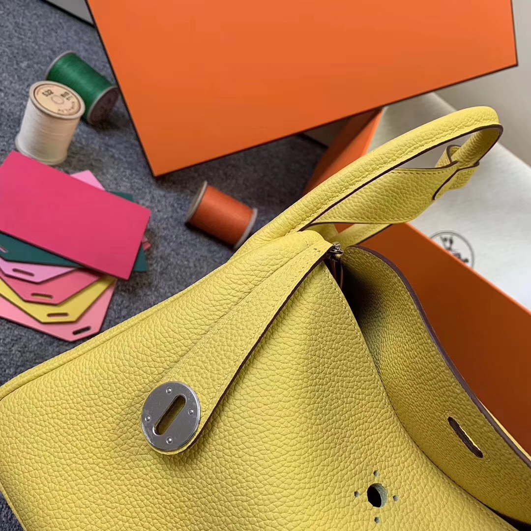 Hermès（爱马仕）那不勒斯黄 原厂御用顶级小牛皮 Lindy 26 银扣