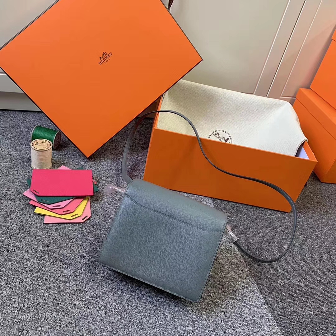 Hermès（爱马仕）杏绿色 原厂御用顶级Ever Color 皮 Roulis19 银扣 现货