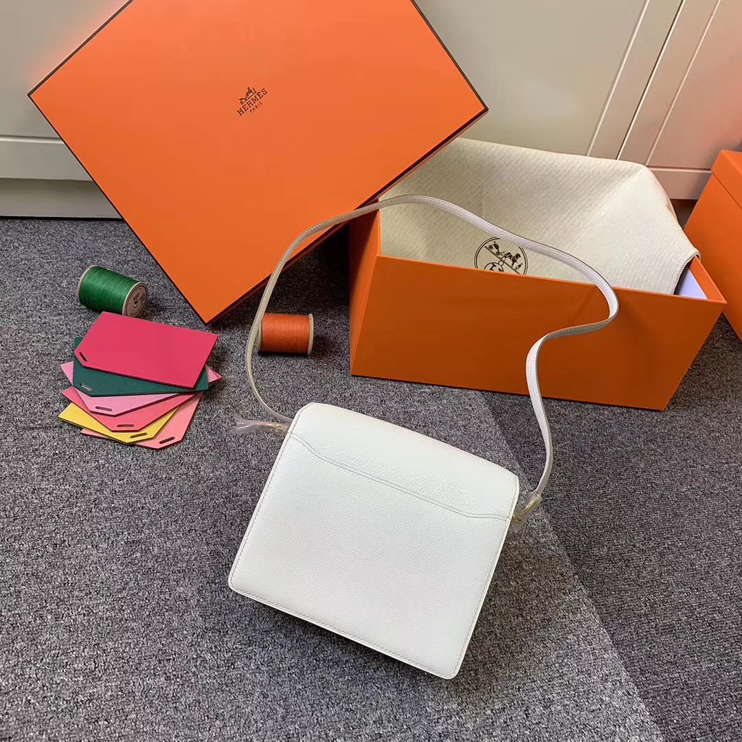 Hermès（爱马仕）8L冰川白 原厂御用顶级Ever Color 皮 Roulis 19 金扣 现货
