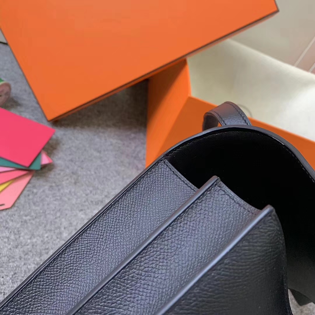 Hermès（爱马仕）CK89 黑色 原厂御用顶级Epsom 皮 Constance 24 银边罂粟橘色珐琅扣