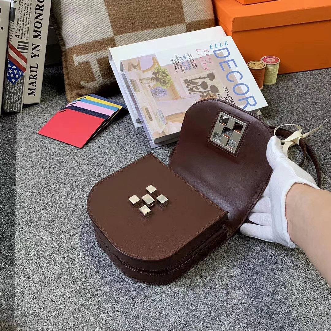 Hermès（爱马仕）爱马仕红 原厂御用顶级Box 皮 马赛克 银扣 现货