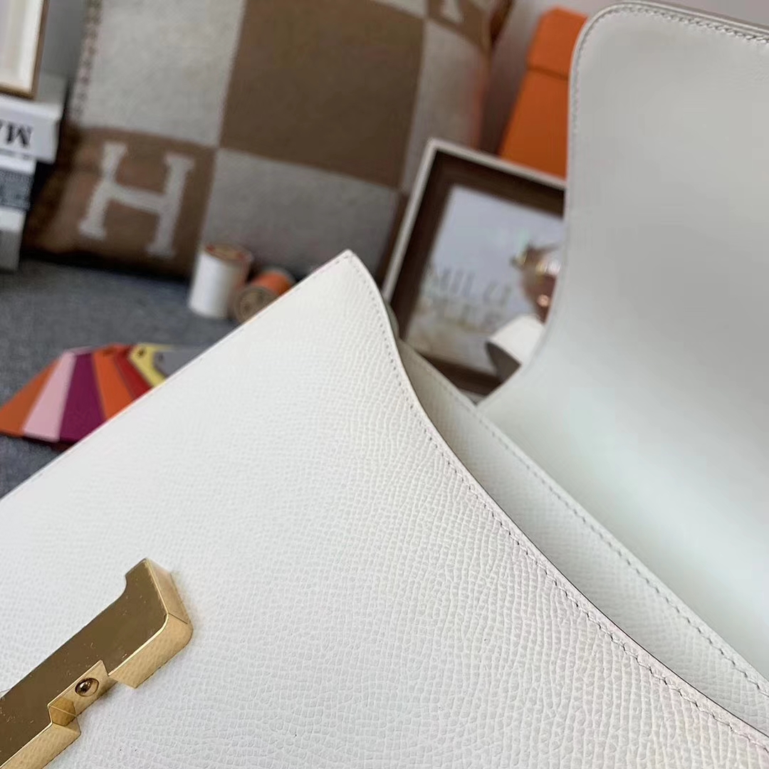 Hermès（爱马仕）奶昔白 原厂御用顶级Epsom 皮 Constance 24 金扣 现货