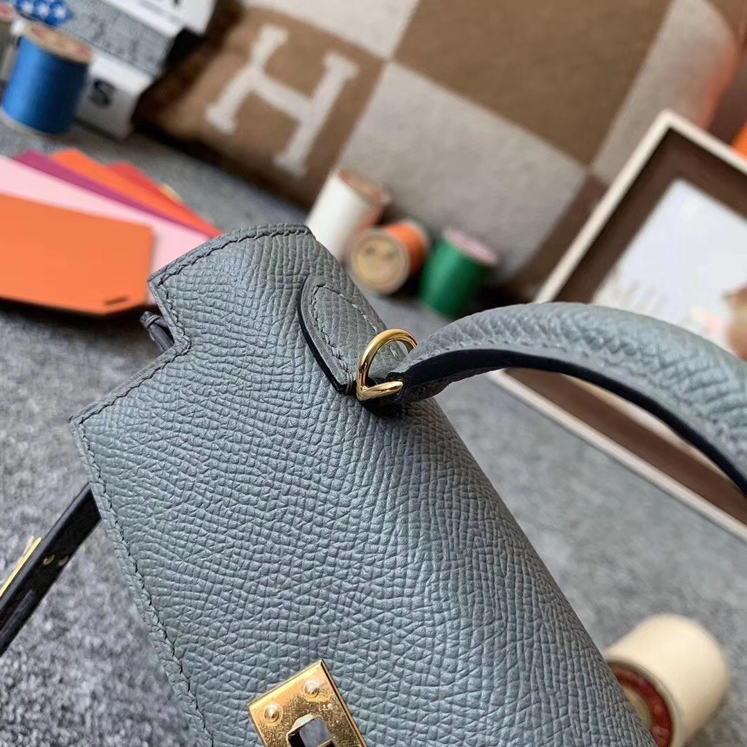 Hermès（爱马仕）杏绿色 原厂御用顶级Epsom 皮 Mini  Kelly 二代 金扣 现货