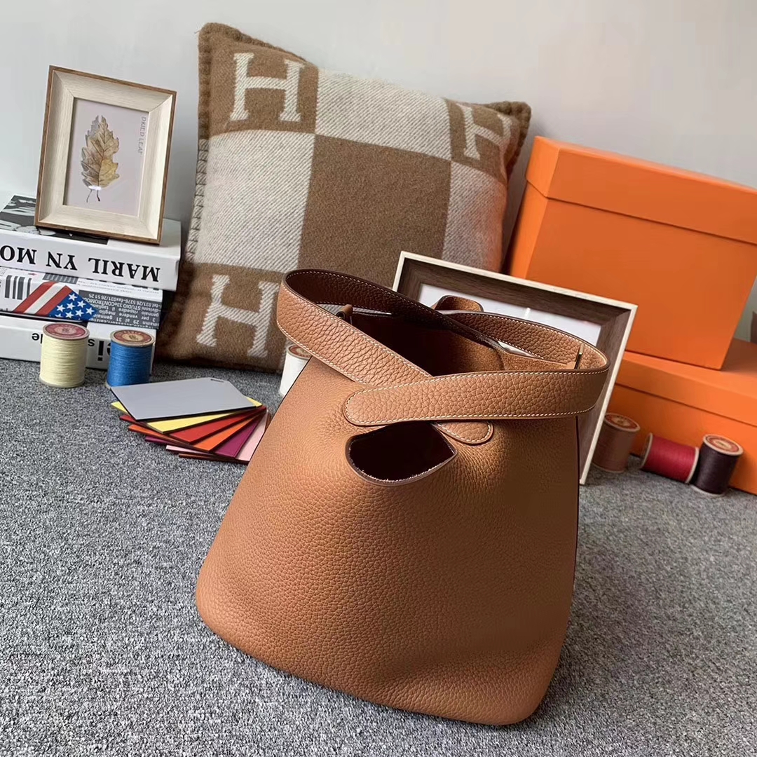 Hermès（爱马仕）C37 浅咖啡 原厂御用顶级TC 皮 Picotin Lock 22cm 金扣 现货