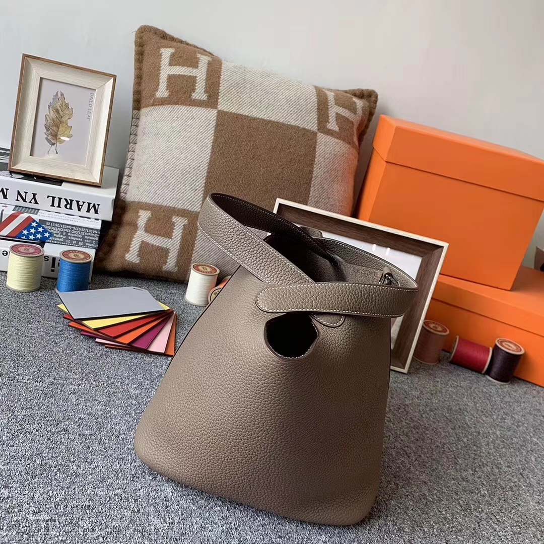 Hermès（爱马仕）CK18大象灰 原厂御用顶级TC 皮 Picotin Lock 22cm 银扣 现货