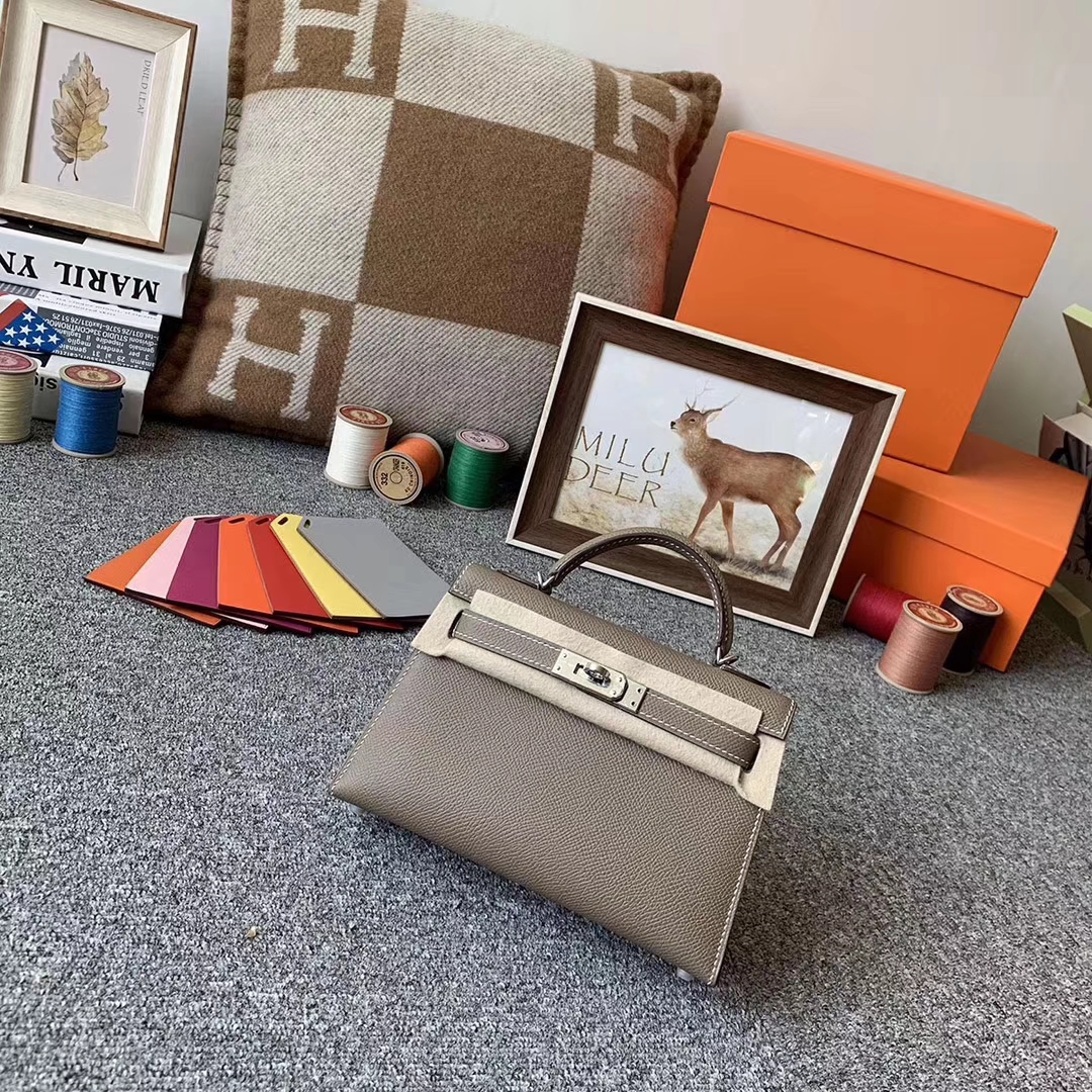 Hermès（爱马仕）CK18 大象灰 原厂御用顶级Epsom 皮 Mini Kelly 二代 银扣