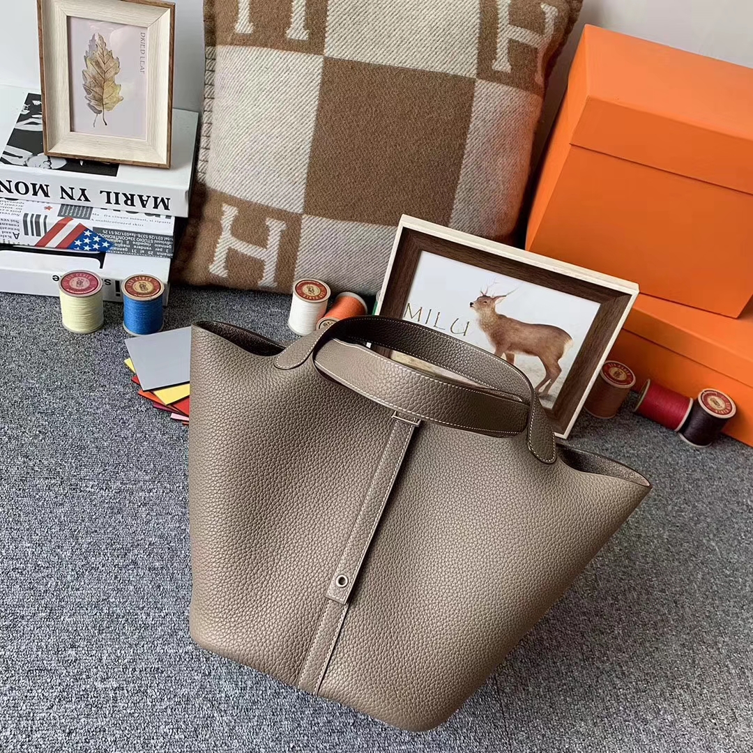 Hermès（爱马仕）CK18大象灰 原厂御用顶级TC 皮 Picotin Lock 22cm 银扣 现货