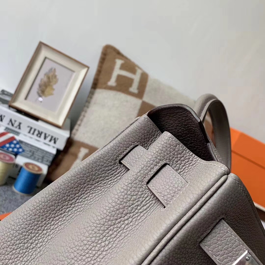 Hermès（爱马仕）M8 沥青灰 原厂御用顶级小牛皮 Kelly 28 银扣