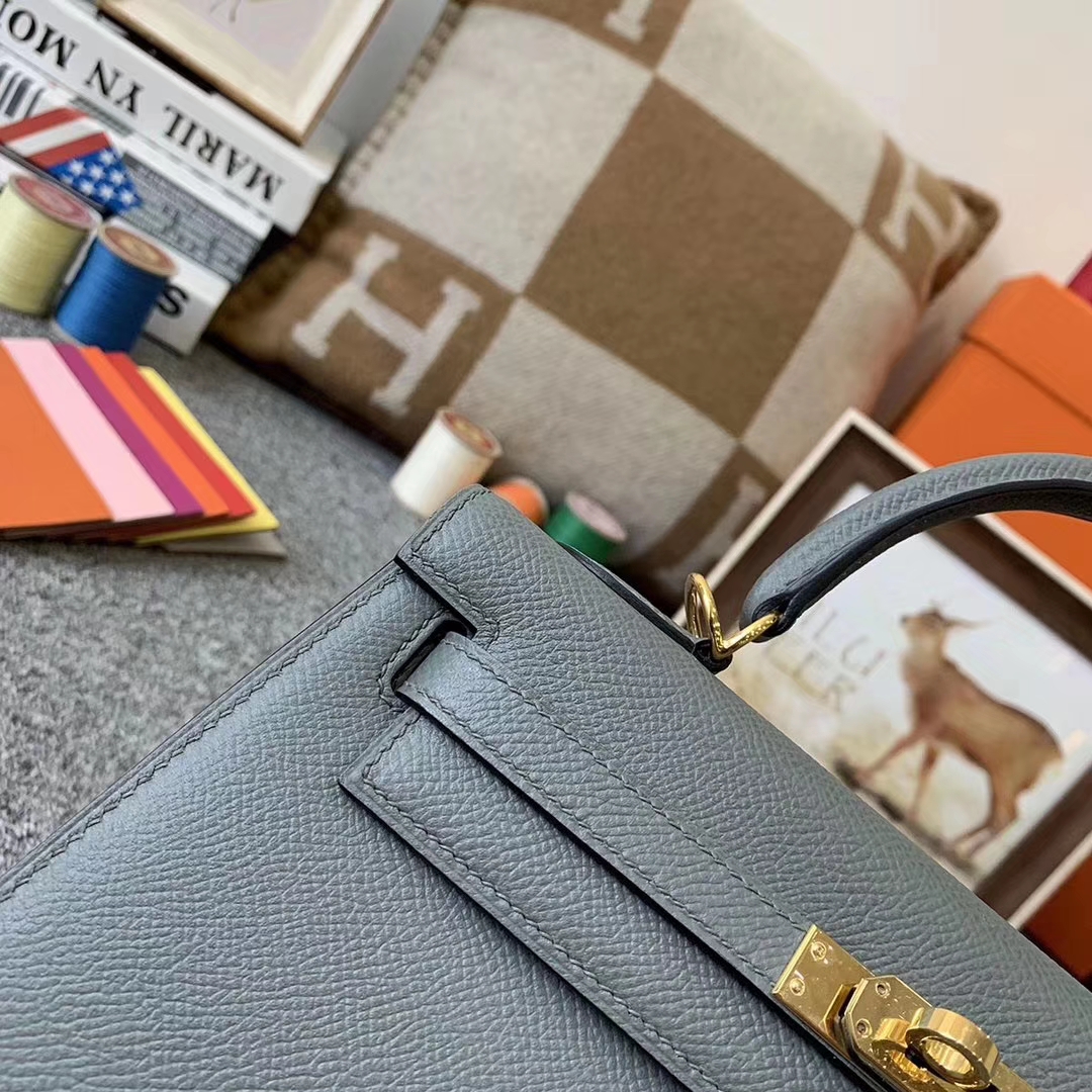 Hermès（爱马仕）杏绿色 原厂御用顶级Epsom 皮 Kelly 25 外缝 金扣 现货