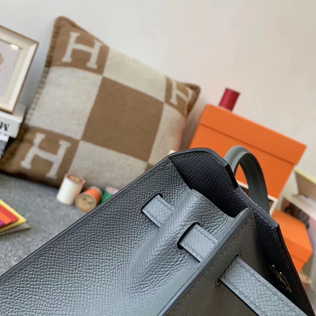 Hermès（爱马仕）杏绿色 原厂御用顶级Epsom 皮 Kelly 25 外缝 金扣 现货