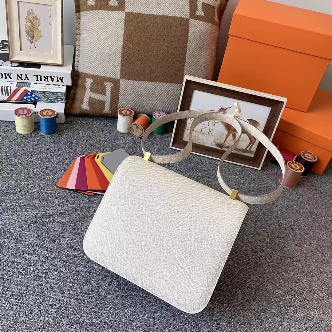 Hermès（爱马仕）奶昔白 原厂御用顶级Epsom 皮 Constance 24 金扣 现货