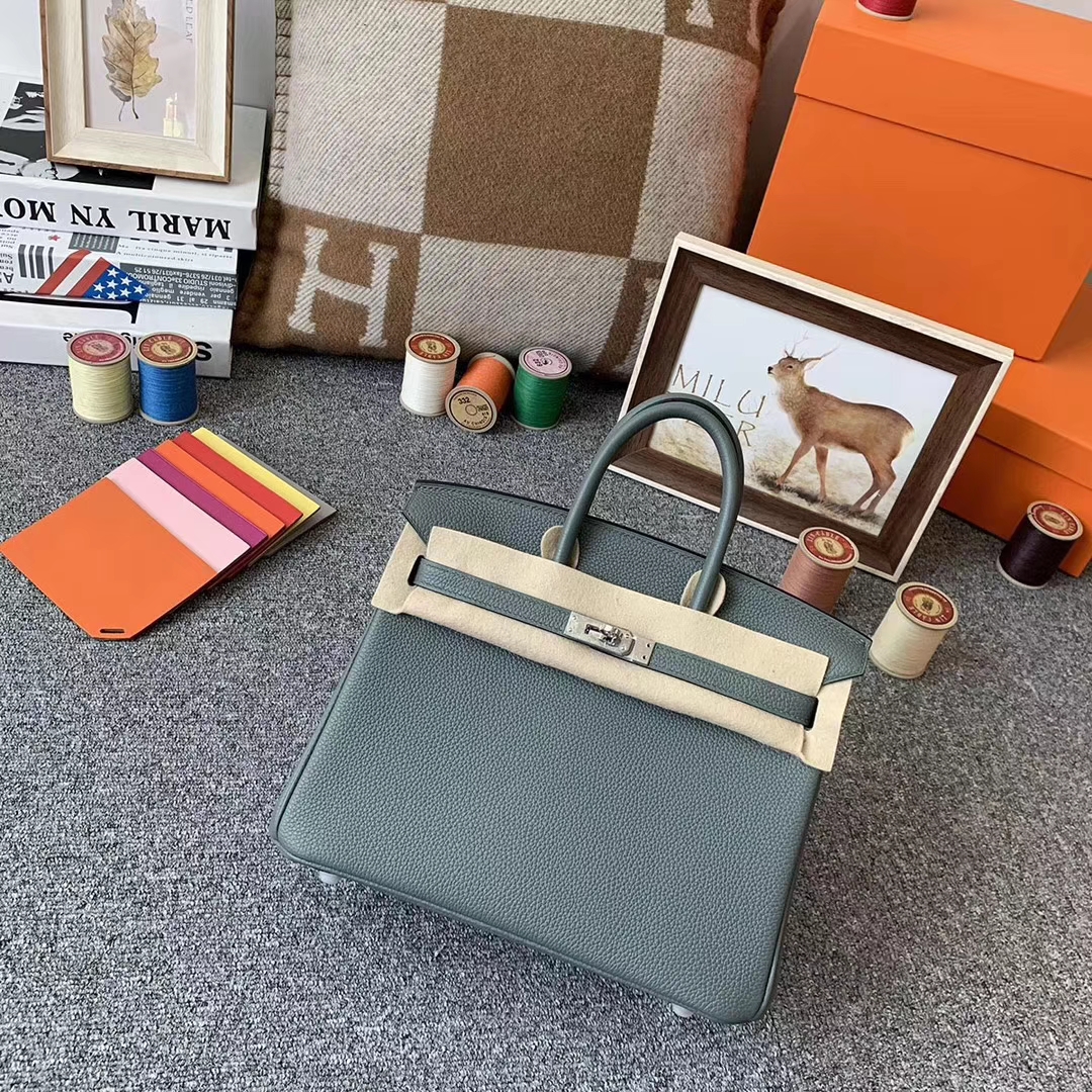 Hermès（爱马仕）杏绿色 原厂御用顶级小牛皮 Birkin 25 金扣 现货