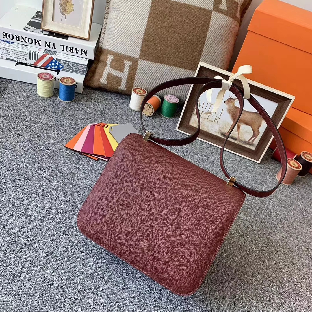 Hermès（爱马仕）爱马仕红 原厂御用顶级Epsom 皮 Constance 24 金扣 现货