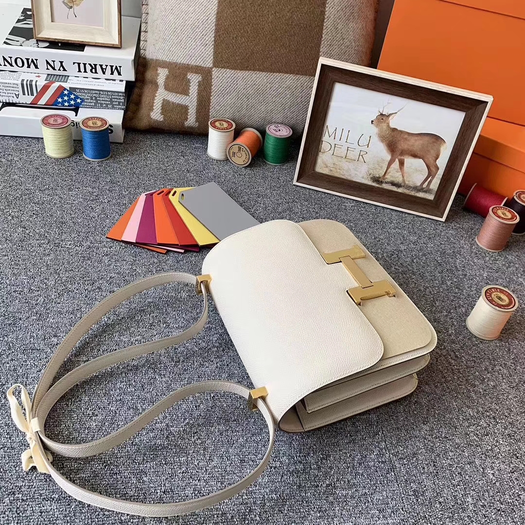 Hermès（爱马仕）奶昔白 原厂御用顶级Epsom 皮 Constance 24 金扣 现货