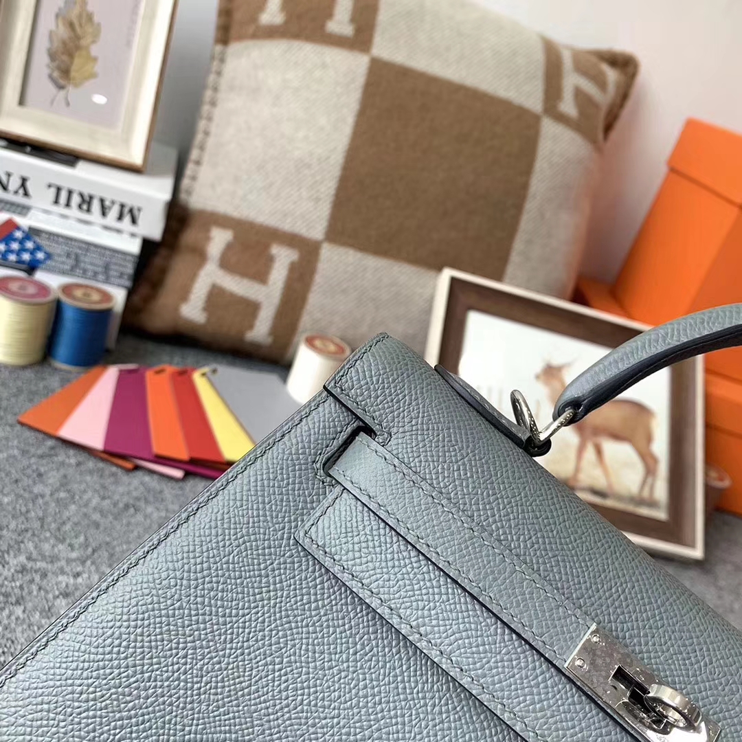 Hermès（爱马仕）杏绿色 原厂御用顶级epsom 皮 Kelly 25 银扣 现货
