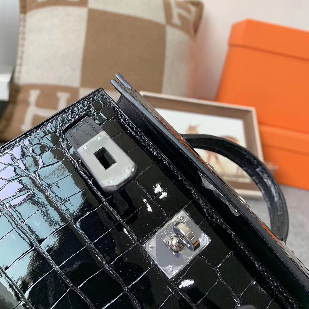 Hermès（爱马仕）CK89 黑色亮面 原厂御用顶级鳄鱼皮 Mini Kelly 二代 银扣 现货
