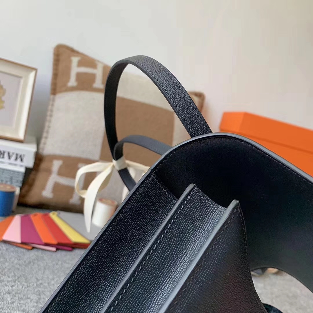 Hermès（爱马仕）午夜蓝 原厂御用顶级Monsieur皮 新皮 Constance 19 金扣 现货