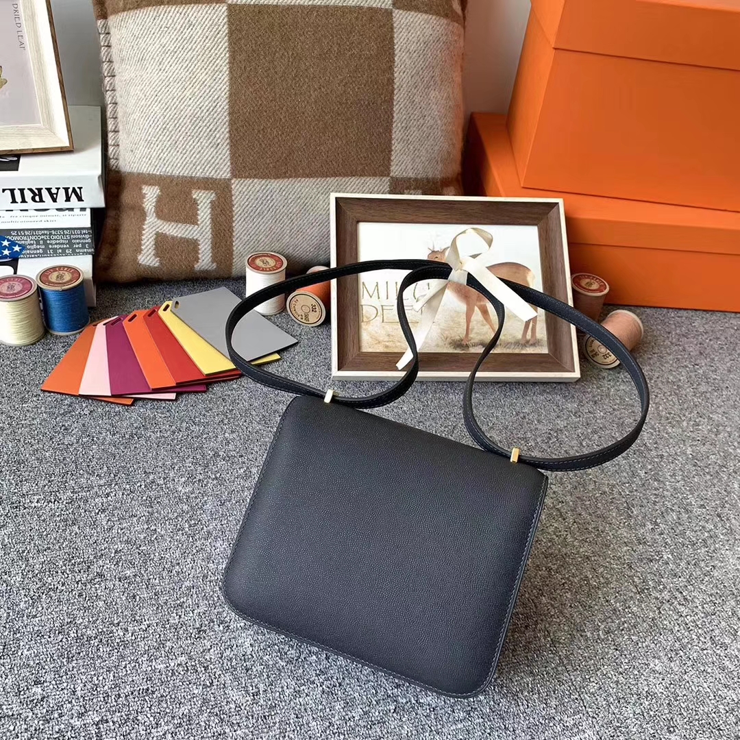 Hermès（爱马仕）午夜蓝 原厂御用顶级Monsieur皮 新皮 Constance 19 金扣 现货
