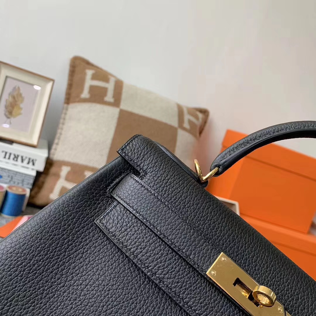 Hermès（爱马仕）CK89 黑色 原厂御用顶级小牛皮 Kelly 28 金扣 现货