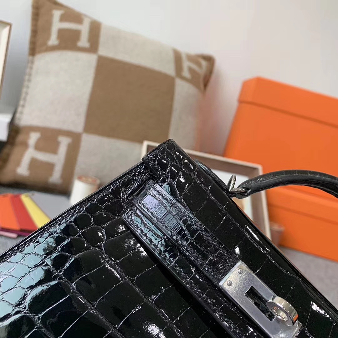 Hermès（爱马仕）CK89 黑色亮面 原厂御用顶级鳄鱼皮 Mini Kelly 二代 银扣 现货