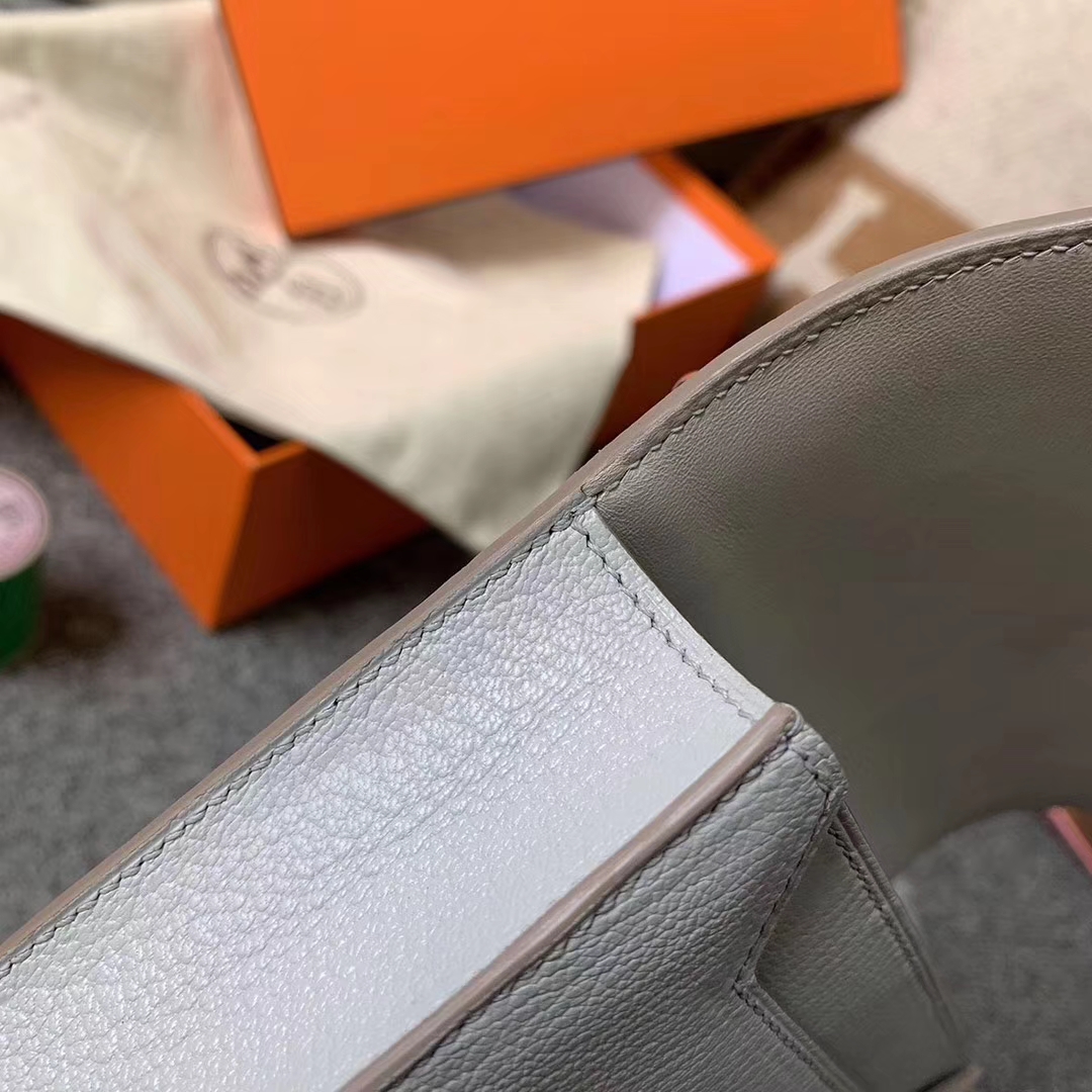 Hermès（爱马仕）C80 珍珠灰 原厂御用顶级山羊皮 Verrou 插销包 现货
