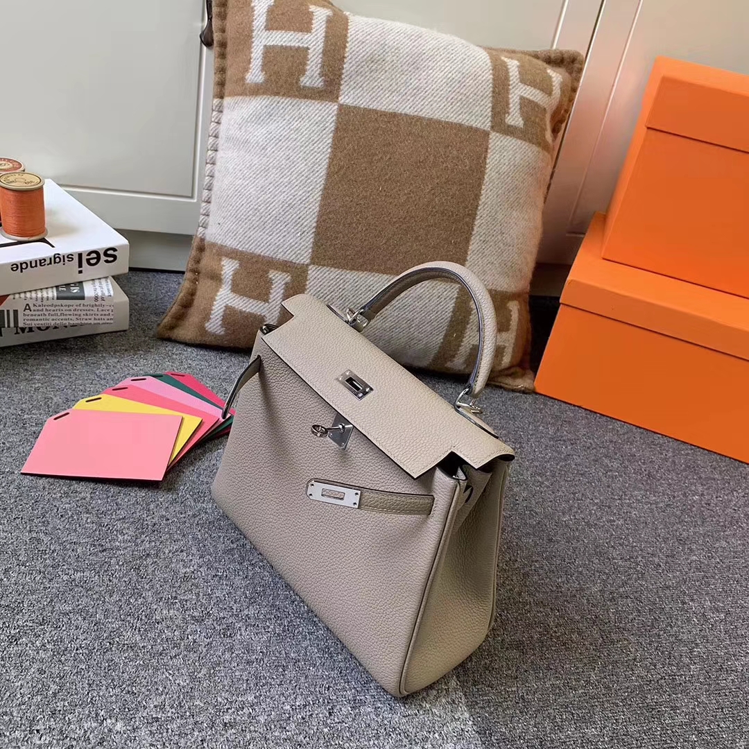 Hermès（爱马仕）CK81 斑鸠灰 原厂御用顶级小牛皮 Kelly 25 银扣 现货