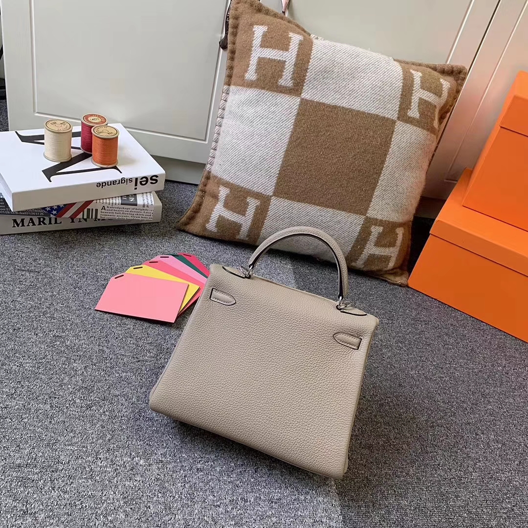 Hermès（爱马仕）CK81 斑鸠灰 原厂御用顶级小牛皮 Kelly 25 银扣 现货