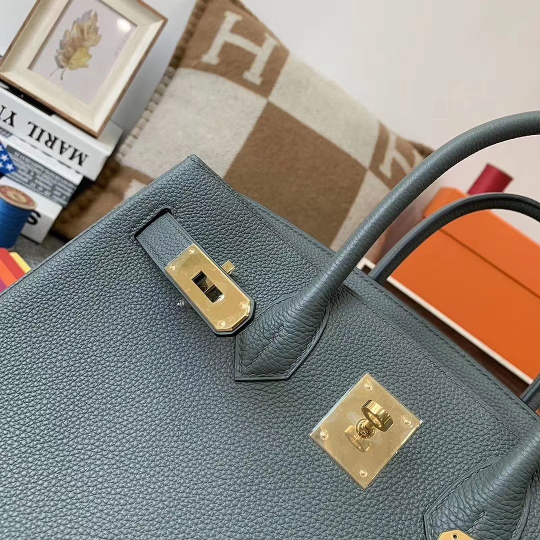 Hermès（爱马仕）杏绿色 原厂御用顶级小牛皮 Birkin 30 银扣 订单出货