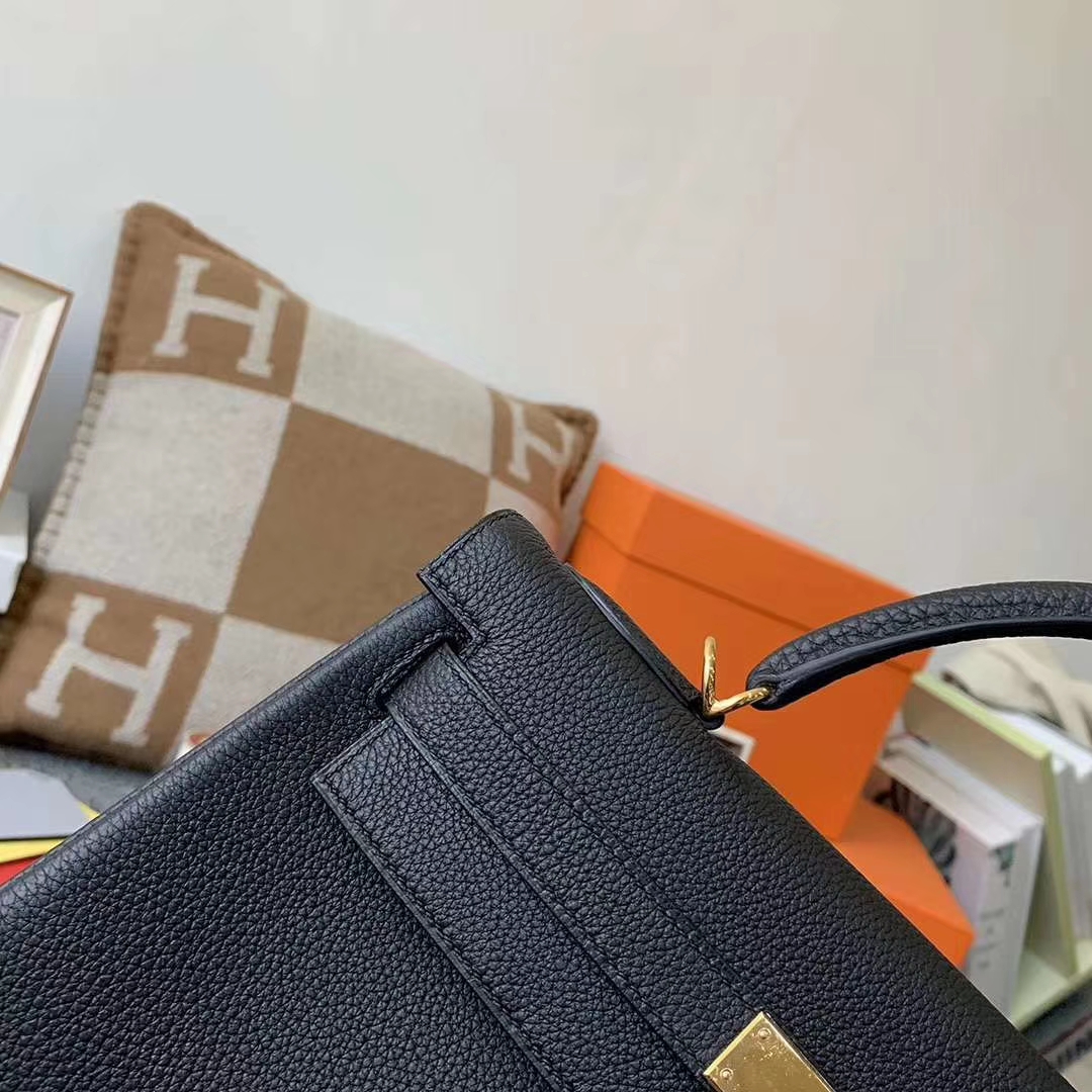 Hermès（爱马仕）Kelly 凯莉包 CK89 黑色 原厂御用顶级小牛皮 金扣 32cm 现货