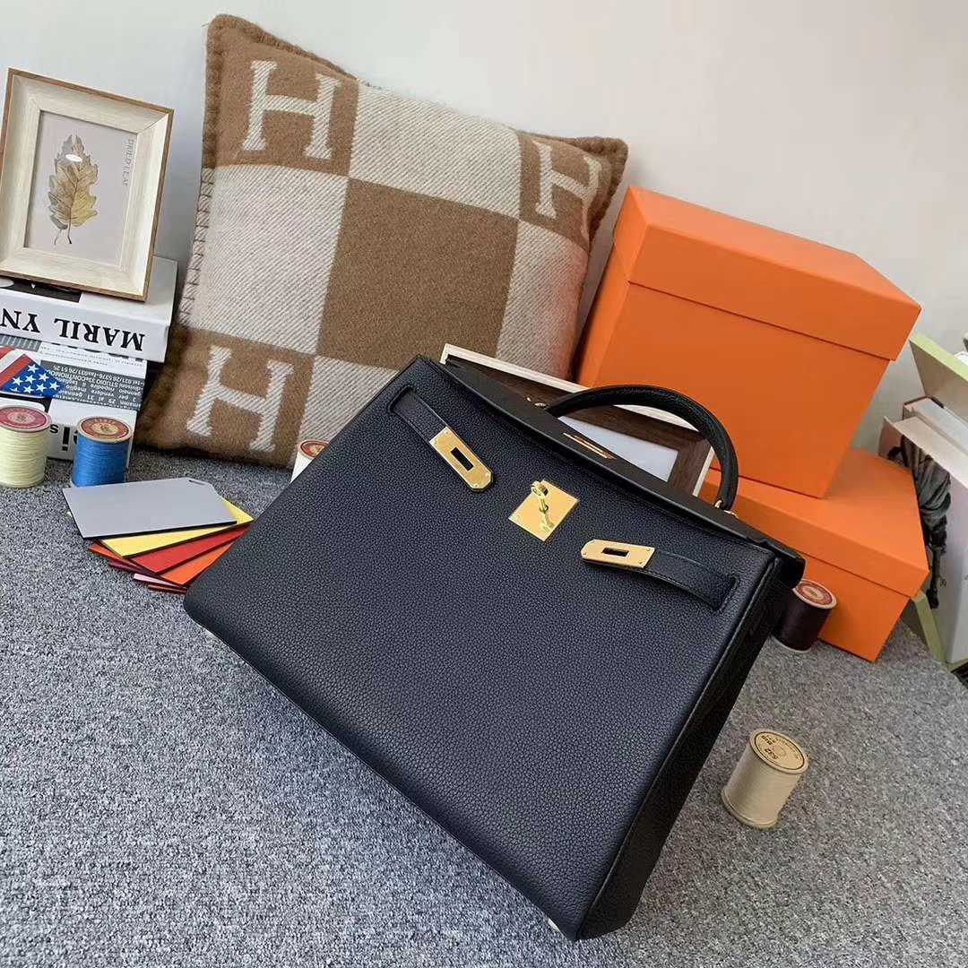 Hermès（爱马仕）Kelly 凯莉包 CK89 黑色 原厂御用顶级小牛皮 金扣 32cm 现货
