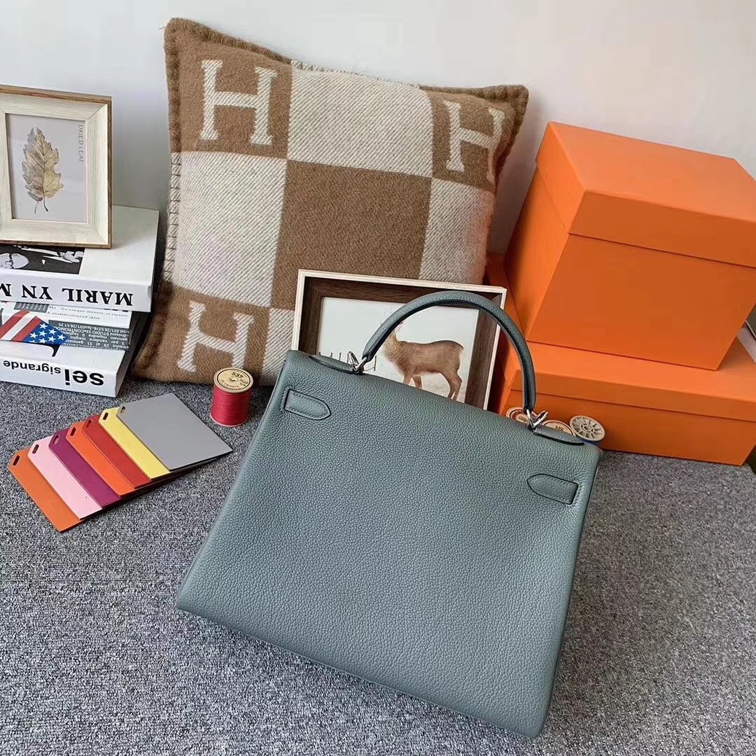 Hermès（爱马仕）杏绿色 原厂御用顶级小牛皮 Kelly 32 银扣