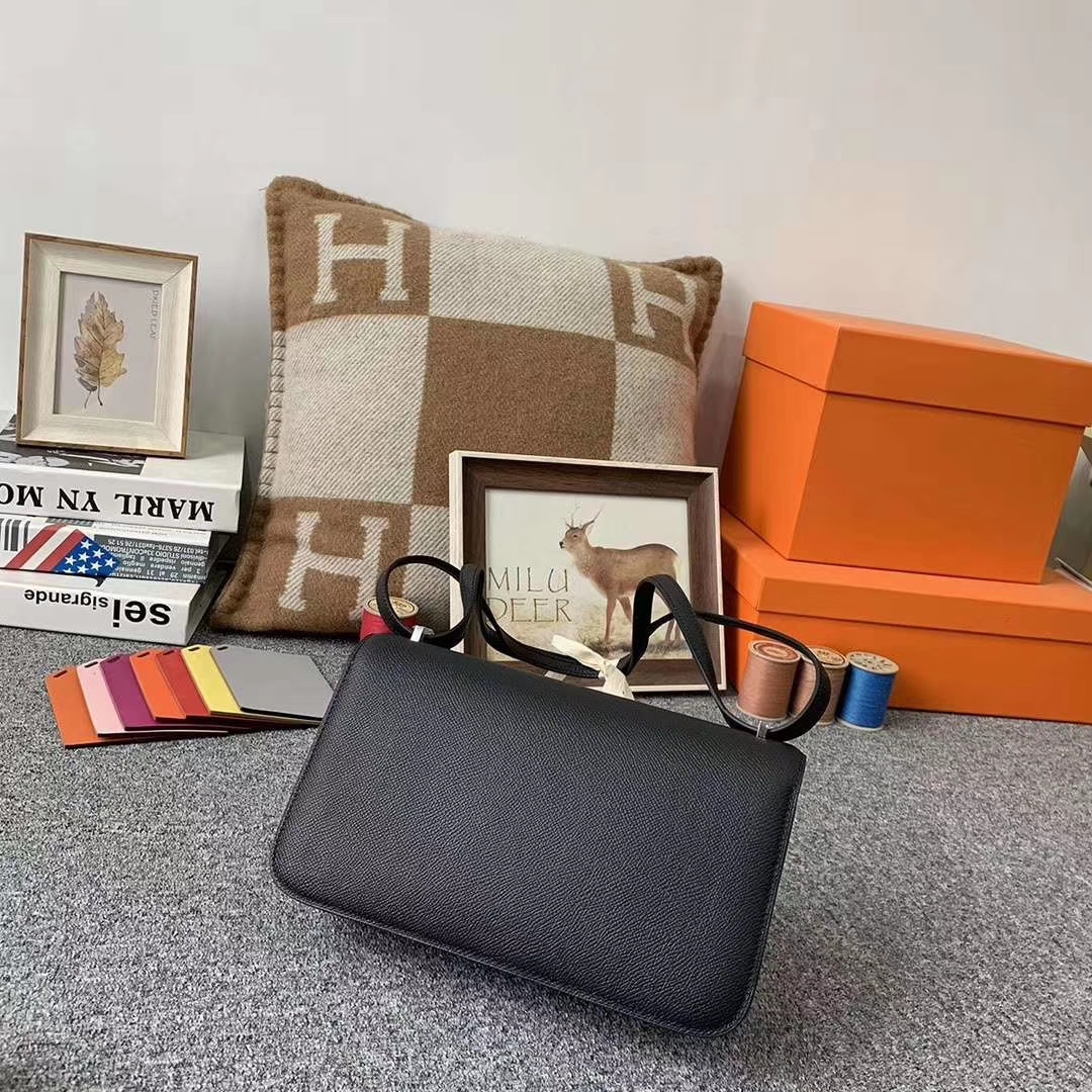 Hermès（爱马仕）CK89黑色 原厂御用顶级Epsom 皮 Constance 26 银扣