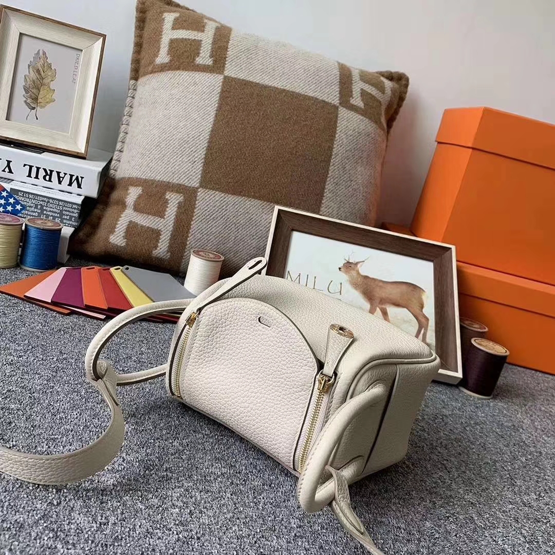 Hermès（爱马仕）奶昔白 原厂御用顶级TC皮 Mini Lindy 金扣 现货