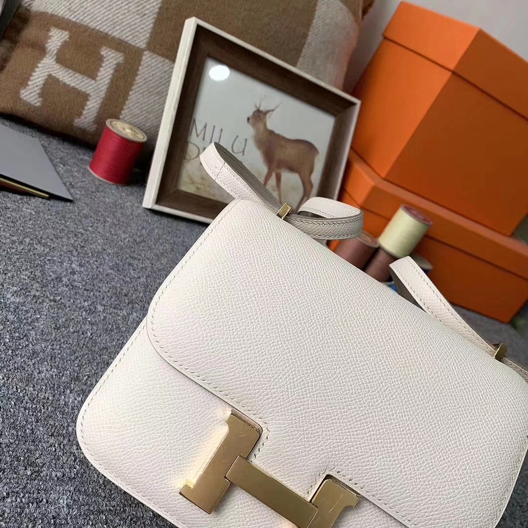 Hermès（爱马仕）奶昔白 原厂御‮顶用‬级Epsom 皮 Constance 19 金扣 现货