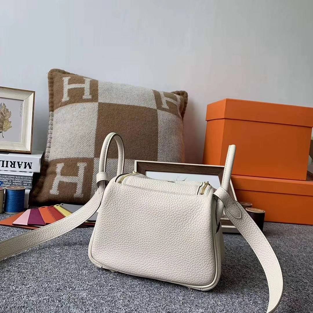 Hermès（爱马仕）奶昔白 原厂御用顶级TC皮 Mini Lindy 金扣 现货