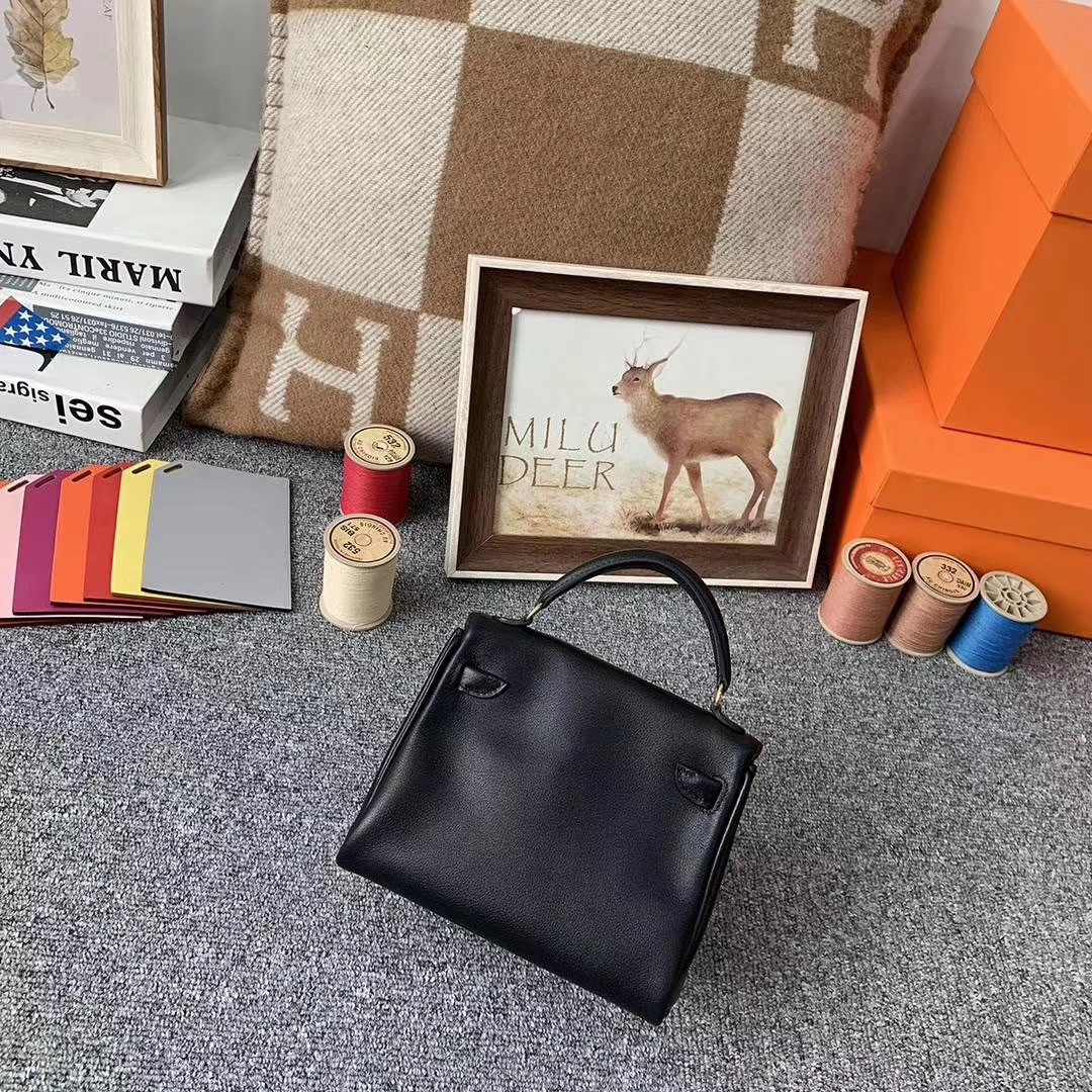 Hermès（爱马仕）CK89黑色拼深咖啡 原厂御用顶级Swift 皮 Kelly doll 金扣 现货