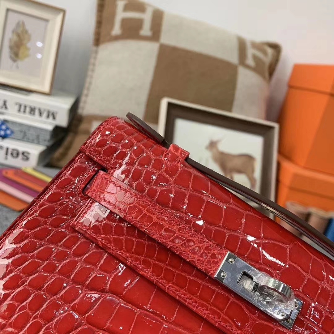 Hermès（爱马仕）法拉利红 原厂御用顶级亮面鳄鱼皮 Mini Kelly 银扣