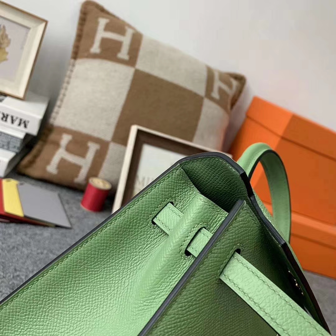 Hermès（爱马仕）3I牛油果绿 原厂御用顶级Epsom 皮 Kelly 25 外缝 金扣 现货