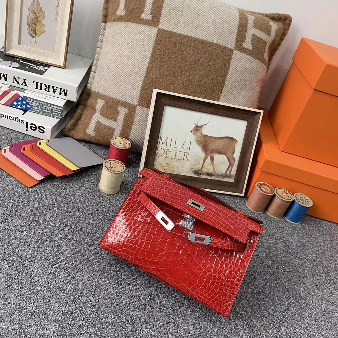 Hermès（爱马仕）法拉利红 原厂御用顶级亮面鳄鱼皮 Mini Kelly 银扣