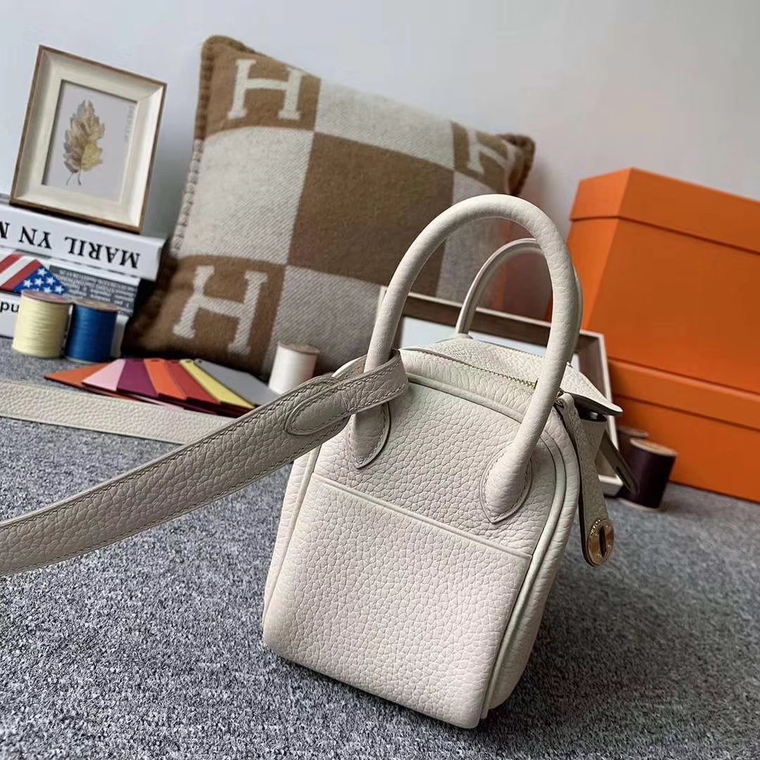 Hermès（爱马仕）奶昔白 原厂御用顶级TC皮 Mini Lindy 金扣 现货