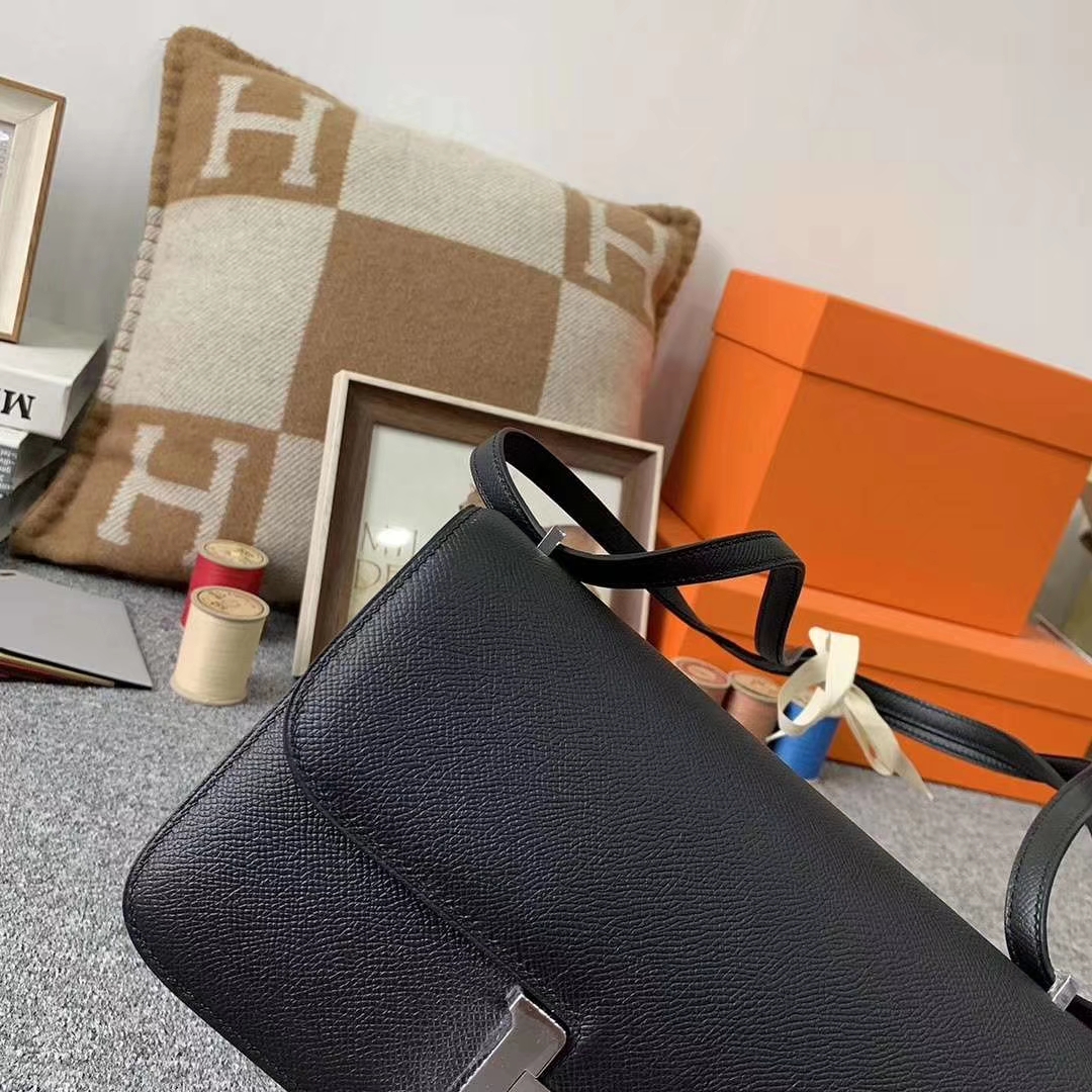 Hermès（爱马仕）CK89黑色 原厂御用顶级Epsom 皮 Constance 26 银扣